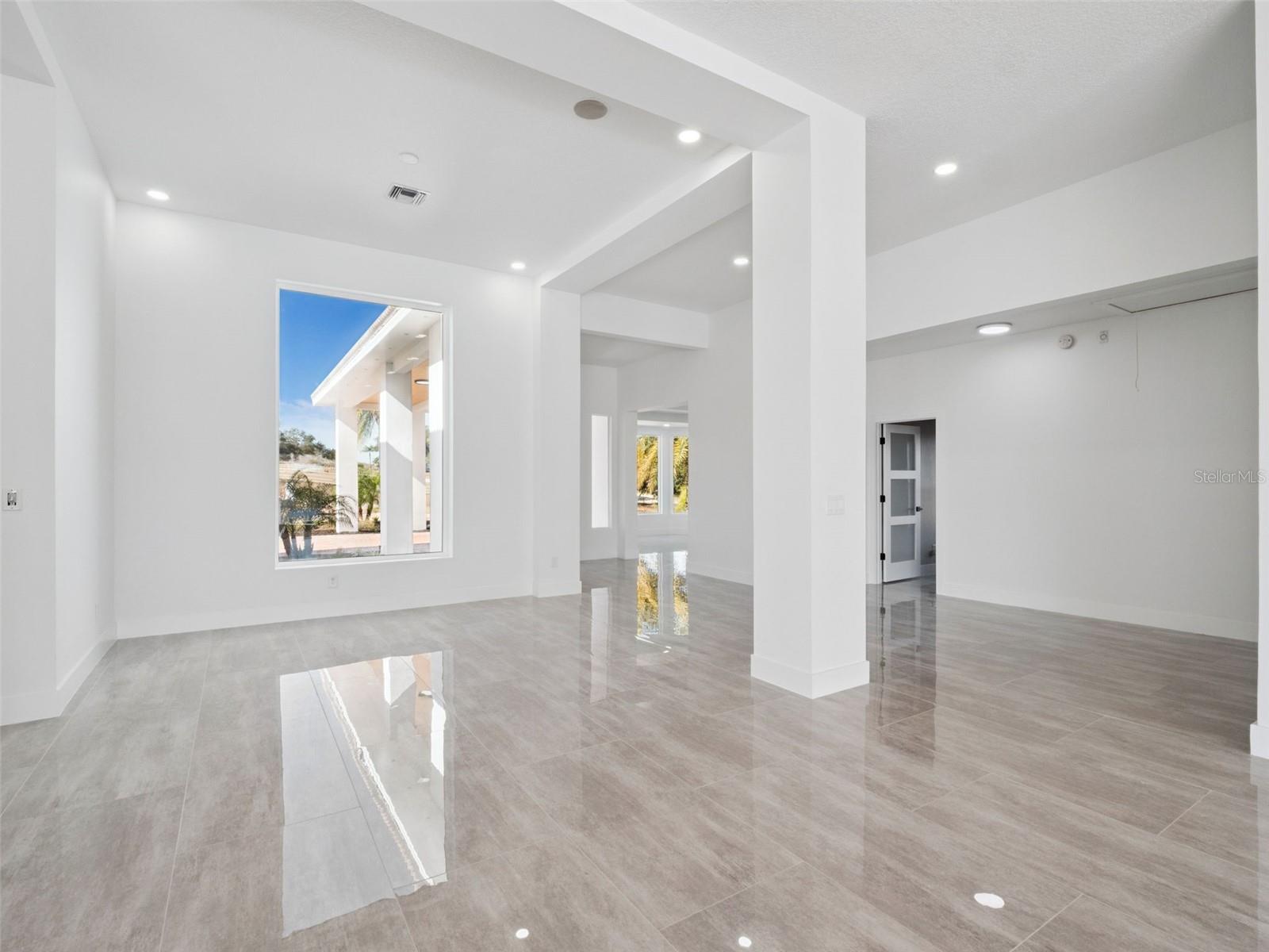 Image 18 of 60 For 17850 Coralwood Lane