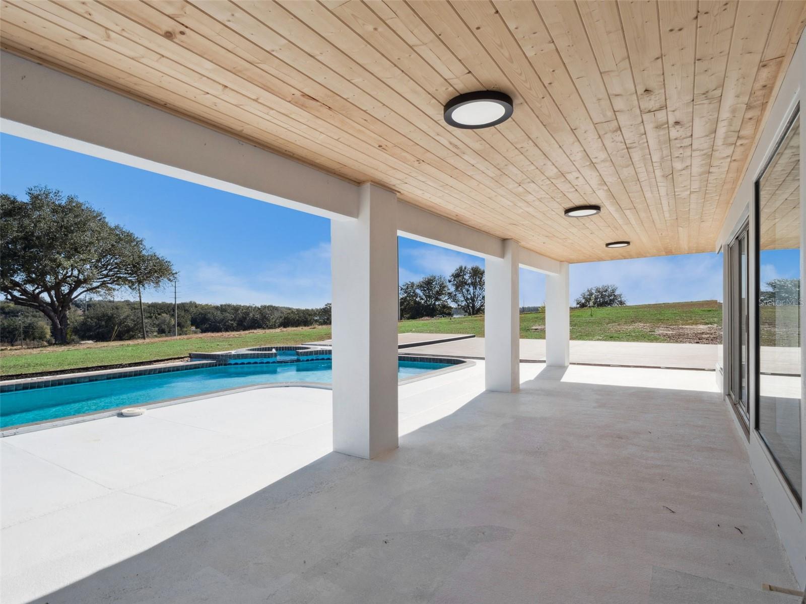 Image 43 of 60 For 17850 Coralwood Lane