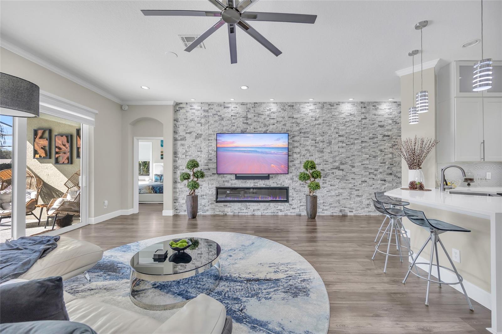 Image 15 of 44 For 10600 Oakview Pointe Terrace