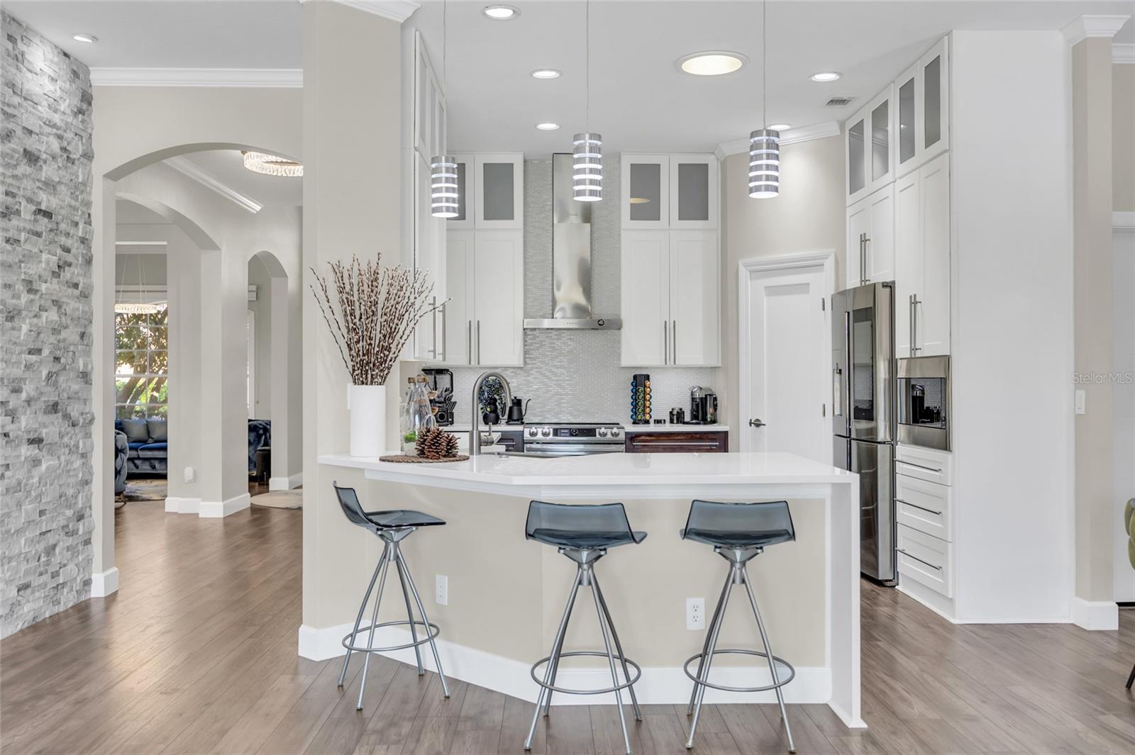 Image 8 of 44 For 10600 Oakview Pointe Terrace