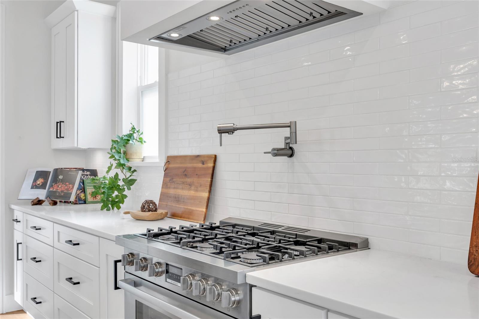 Image 11 of 58 For 906 Allendale Lane