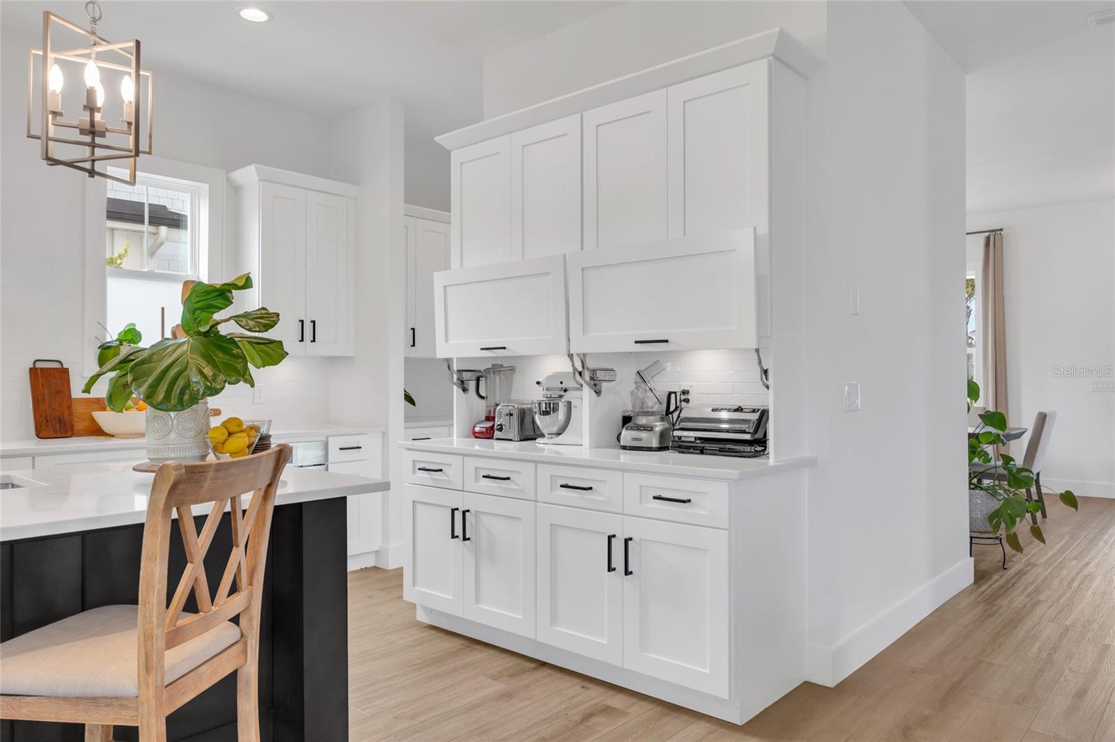 Image 12 of 58 For 906 Allendale Lane