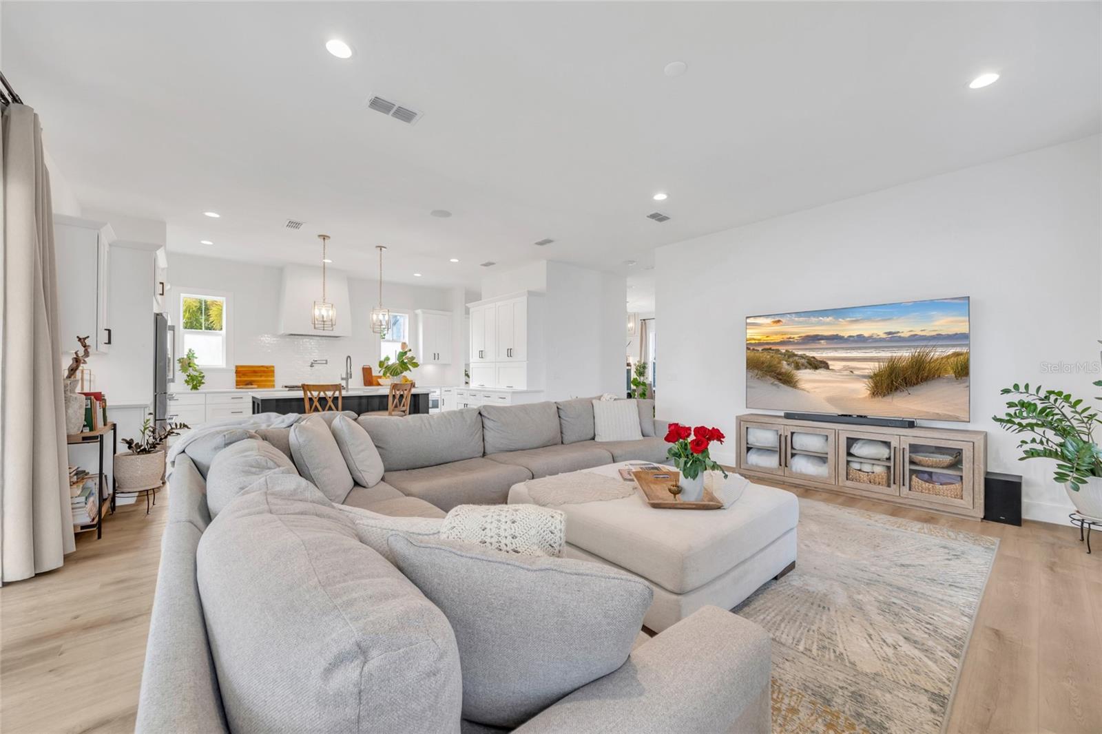 Image 19 of 58 For 906 Allendale Lane