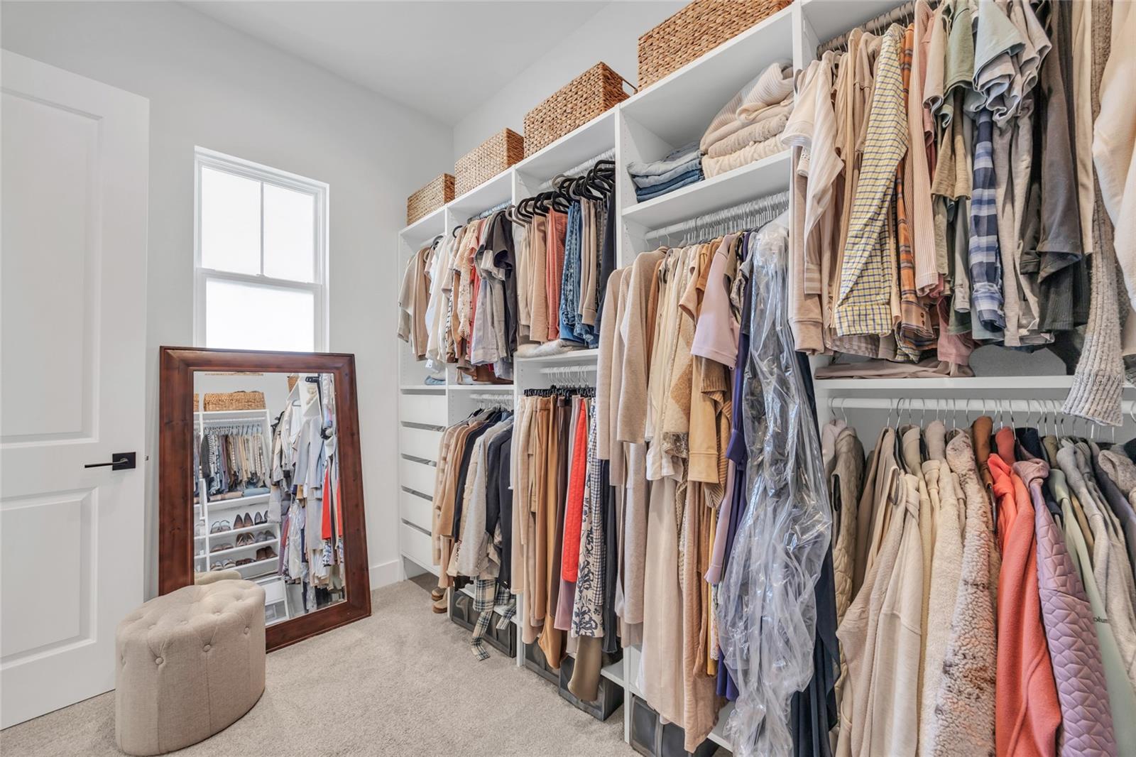 Image 28 of 58 For 906 Allendale Lane