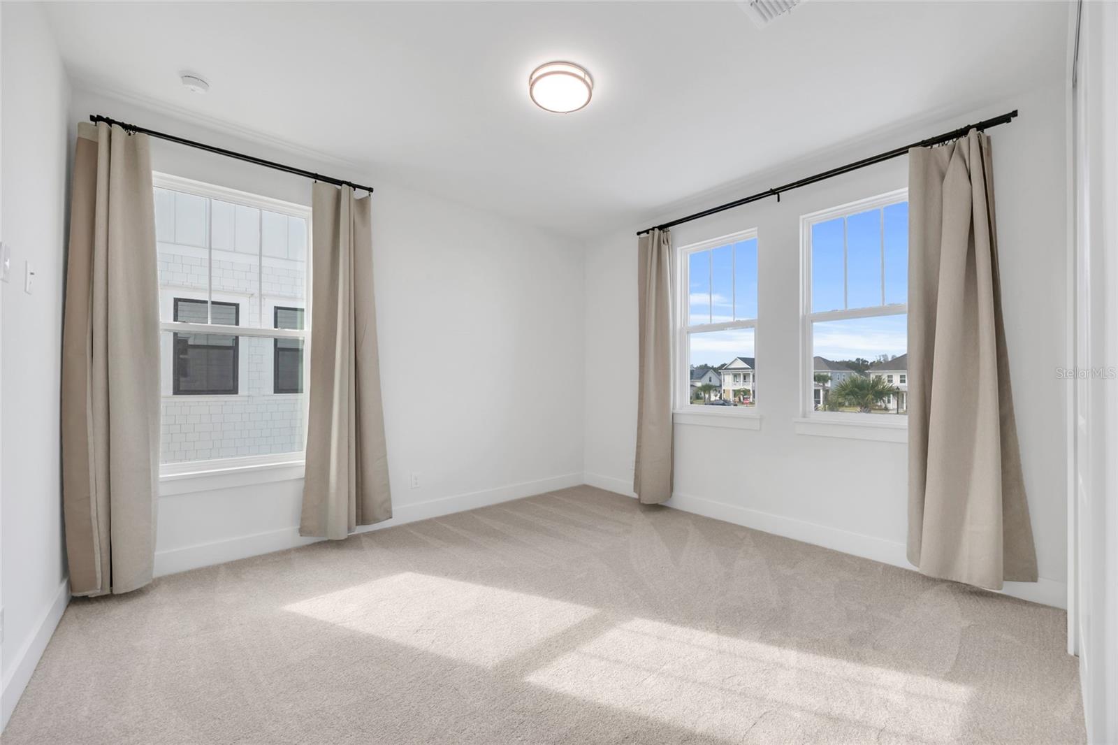 Image 29 of 58 For 906 Allendale Lane