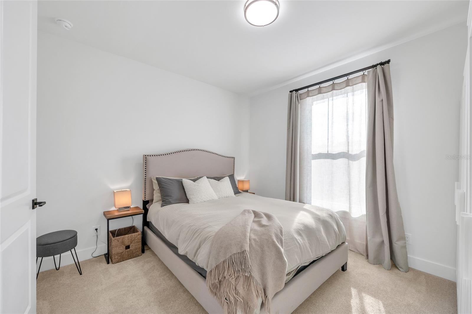 Image 41 of 58 For 906 Allendale Lane