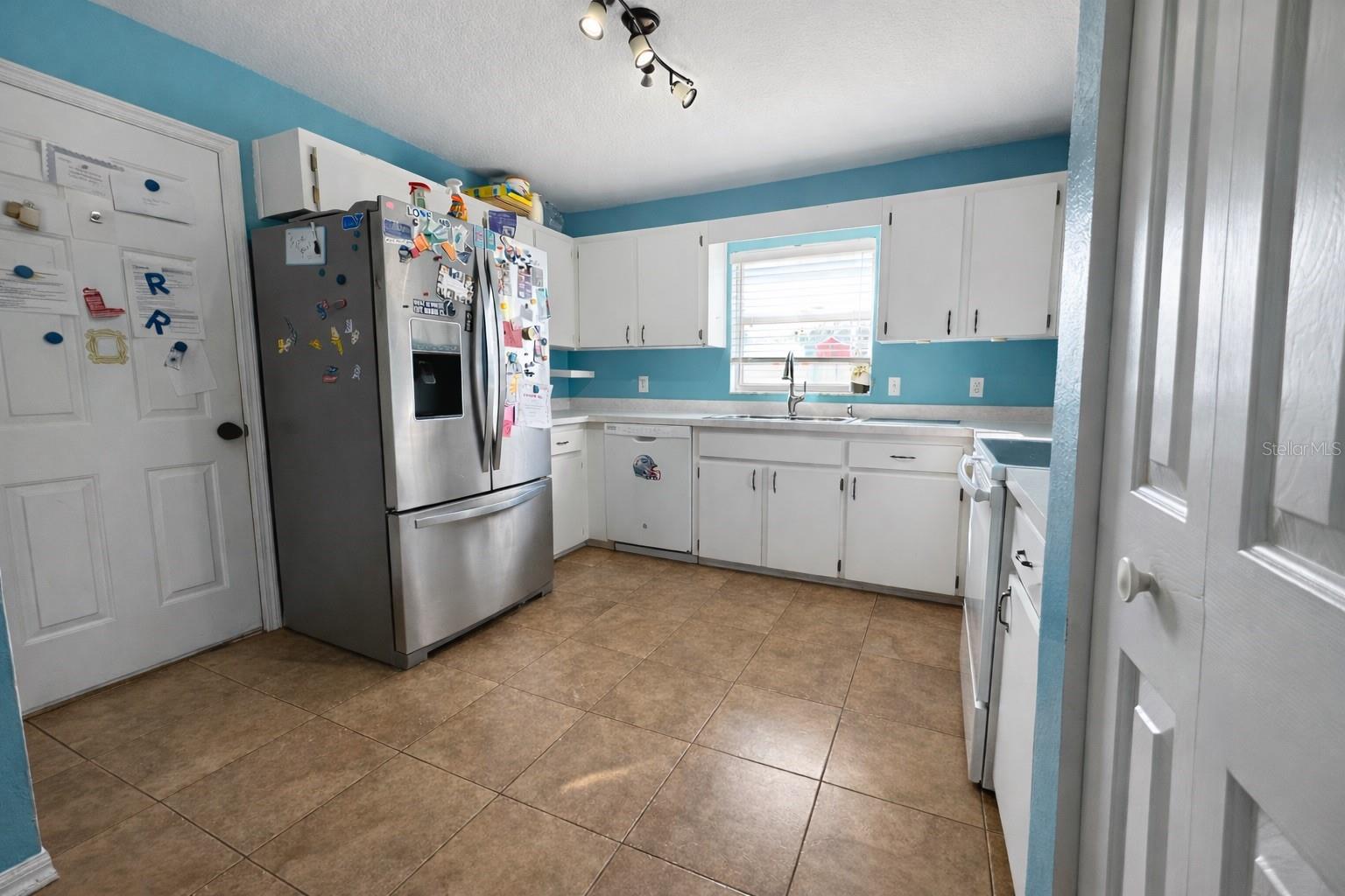 Image 12 of 19 For 2329 South Avenue