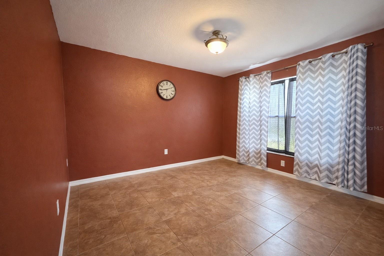 Image 4 of 19 For 2329 South Avenue