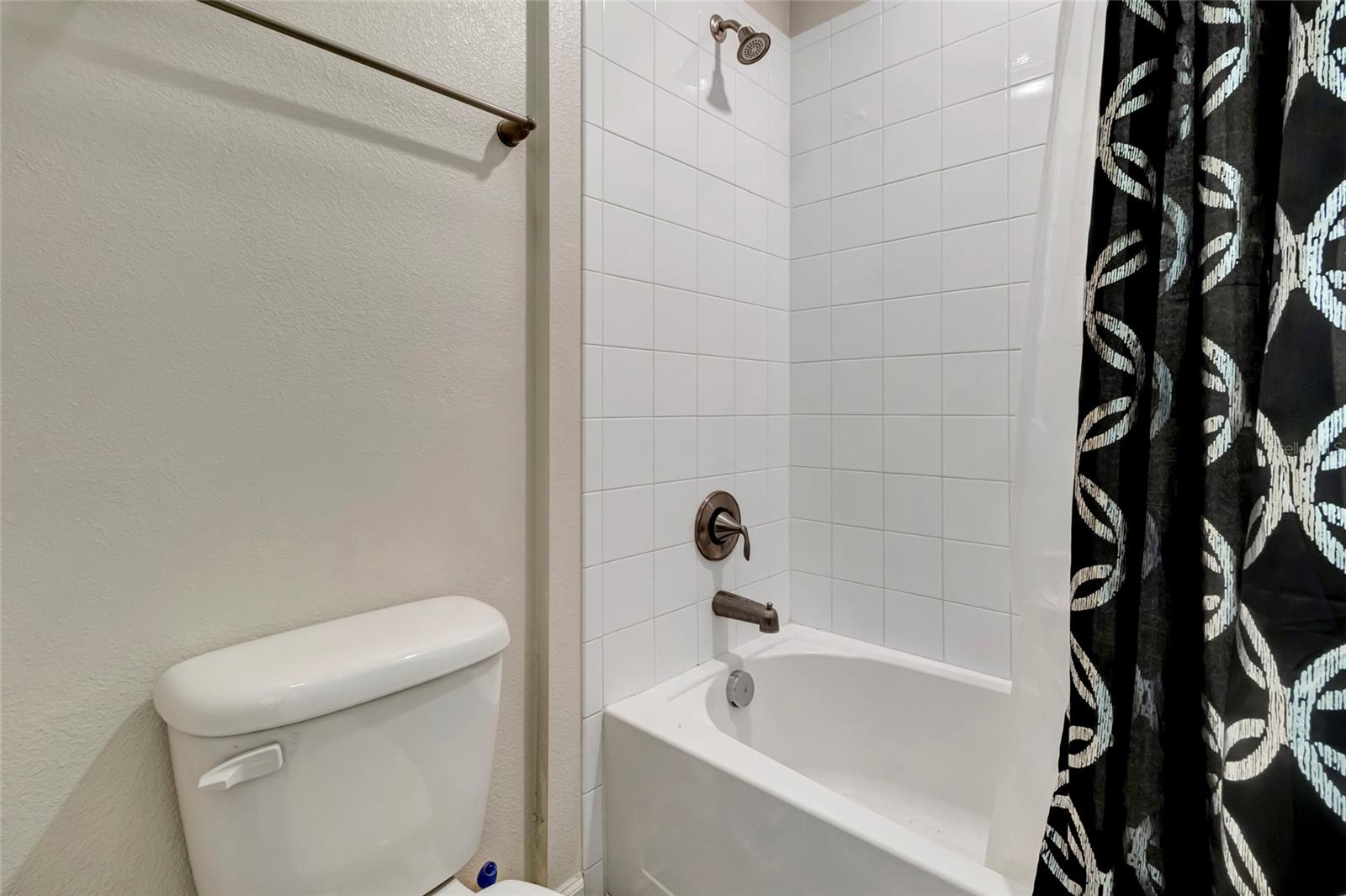 Image 25 of 46 For 4628 Cortland Drive