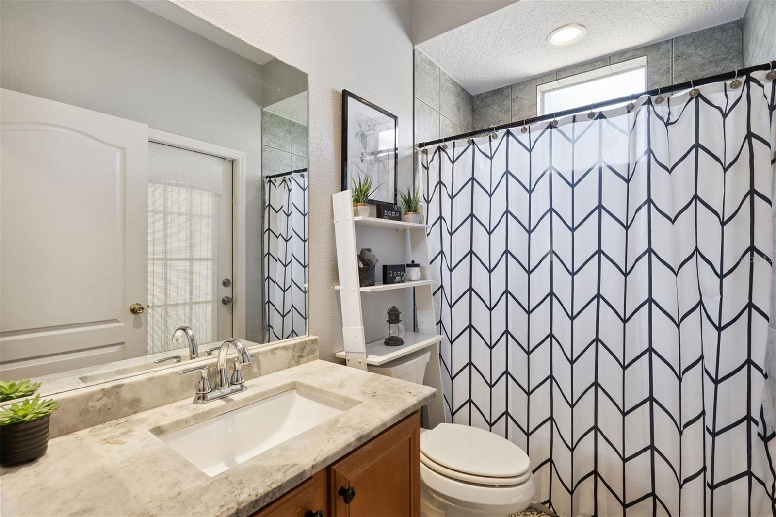 Image 26 of 45 For 3652 Rochelle Lane