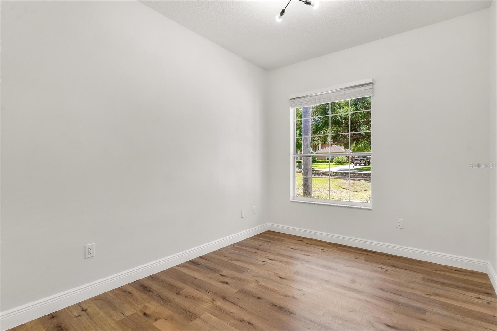 Image 15 of 43 For 39634 Harbor Hills Blvd Boulevard