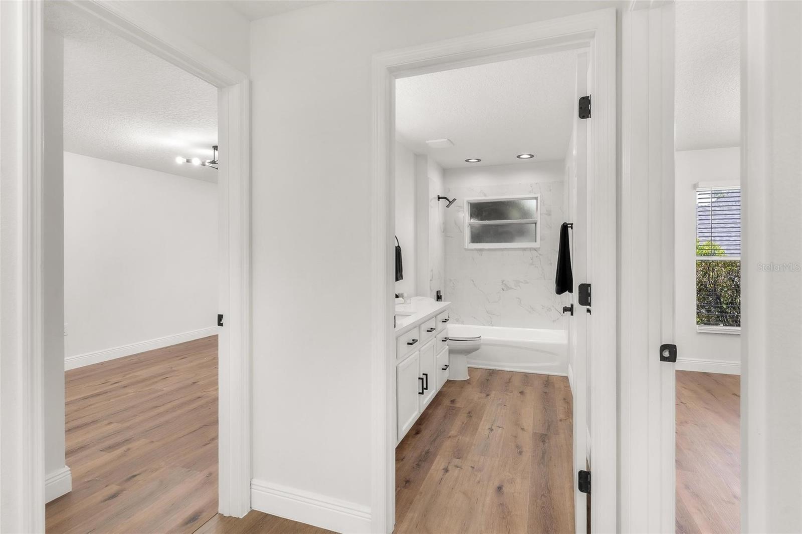 Image 31 of 43 For 39634 Harbor Hills Blvd Boulevard