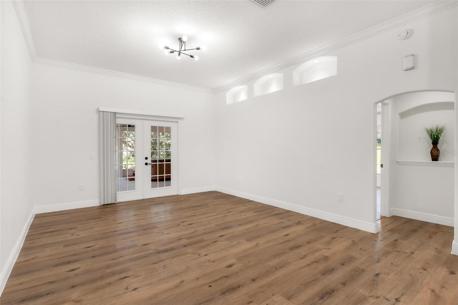 Image 9 of 43 For 39634 Harbor Hills Blvd Boulevard