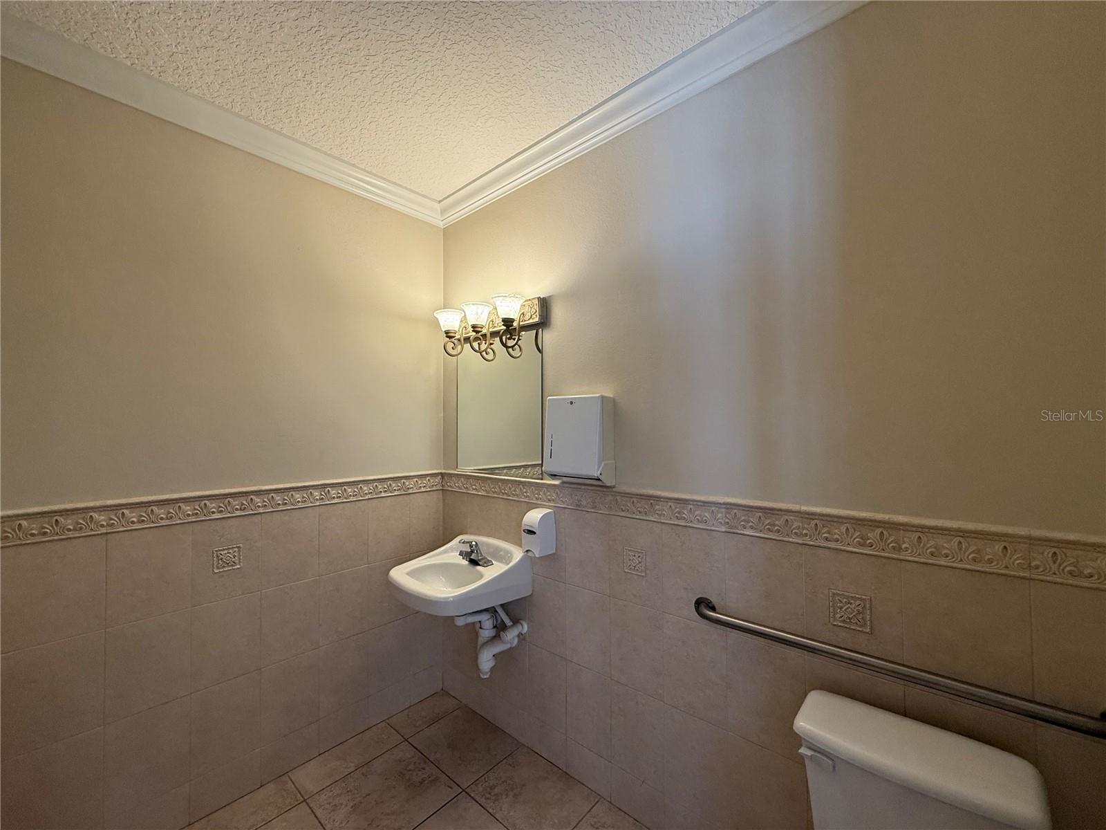 Image 11 of 14 For 218 Florida Street 3