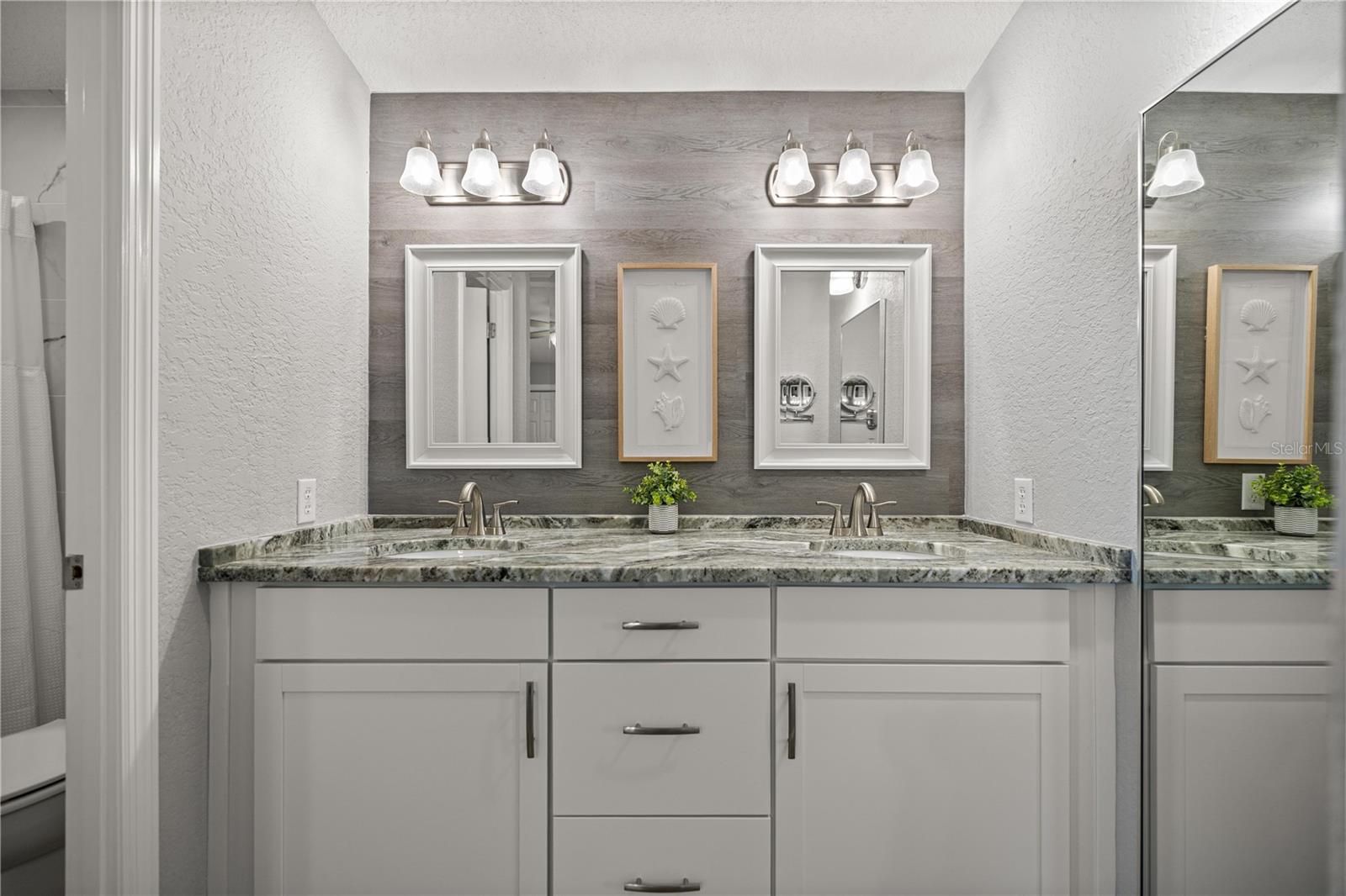 Image 17 of 30 For 814 Orchid Street