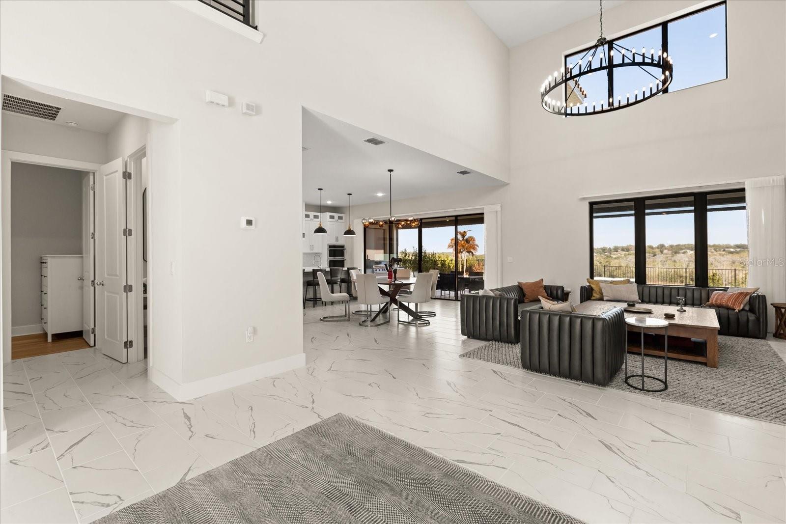 Image 10 of 57 For 16009 Vetta Drive