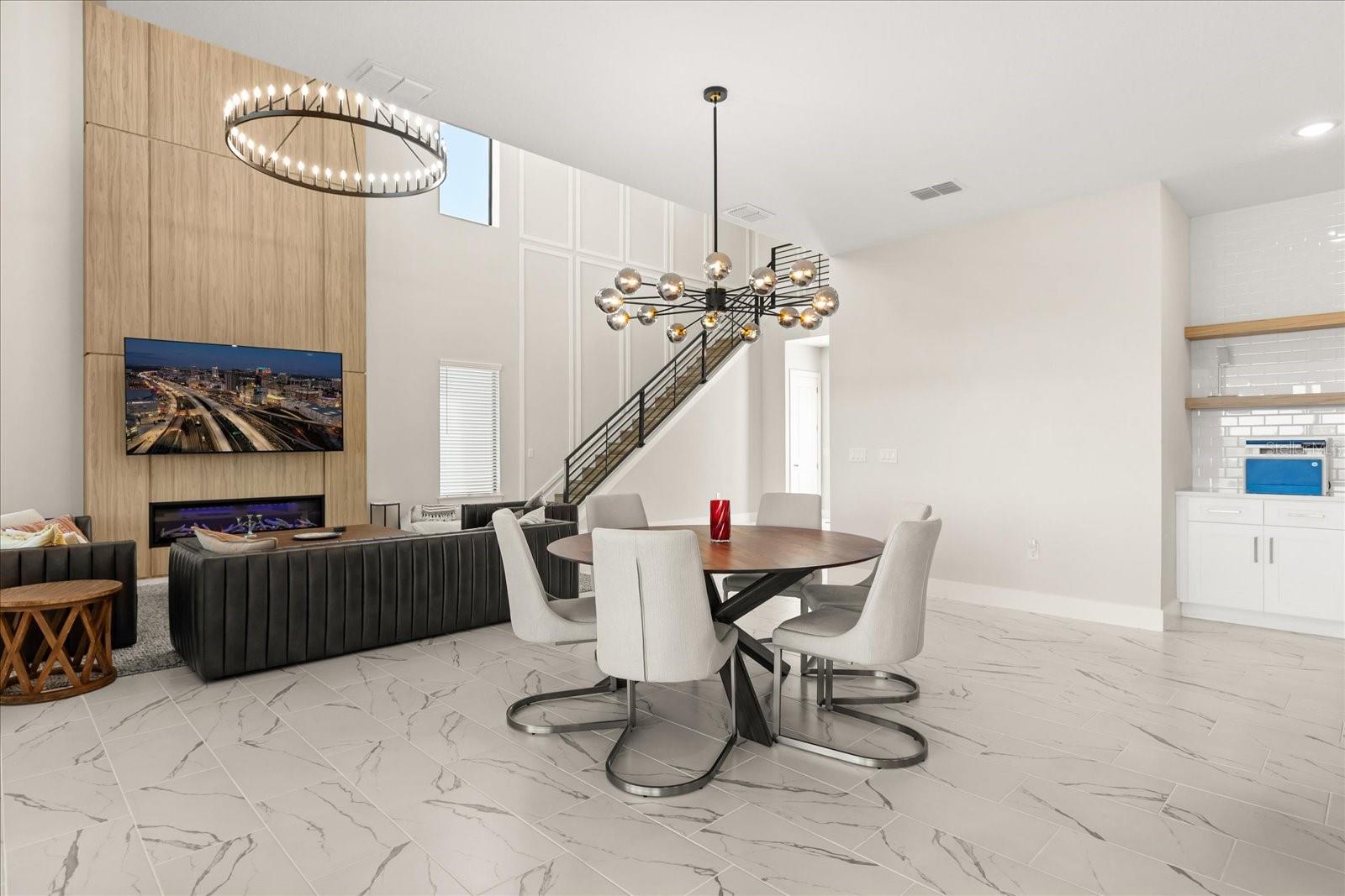 Image 12 of 57 For 16009 Vetta Drive