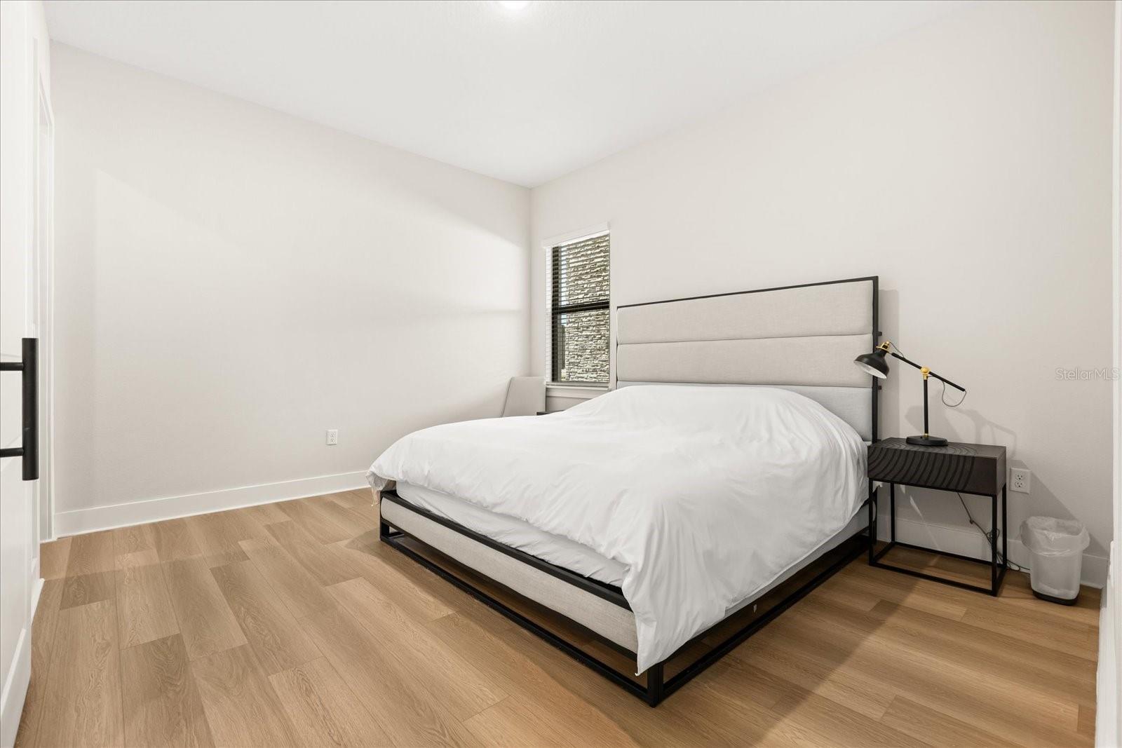 Image 21 of 57 For 16009 Vetta Drive