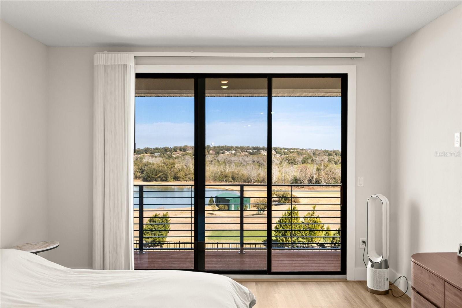 Image 25 of 57 For 16009 Vetta Drive