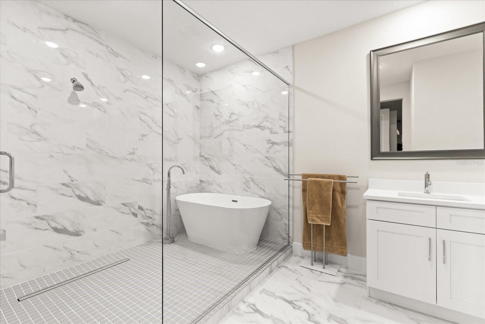 Image 30 of 57 For 16009 Vetta Drive