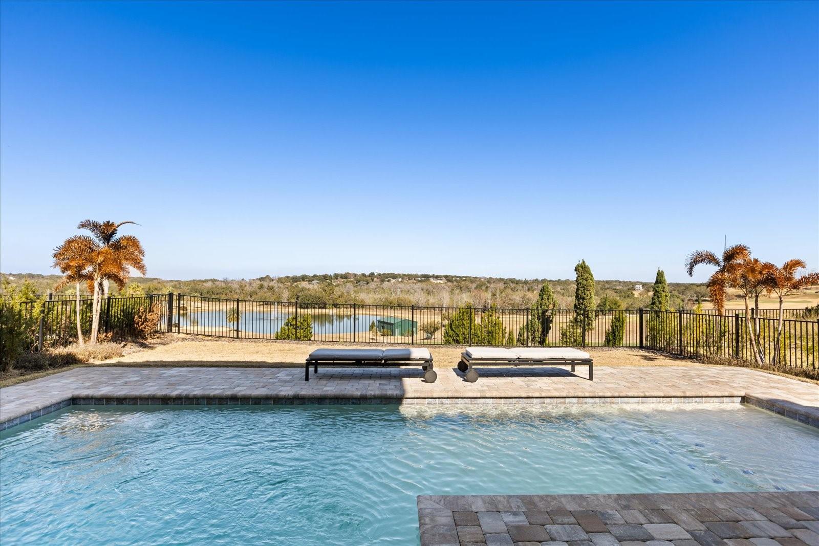 Image 46 of 57 For 16009 Vetta Drive