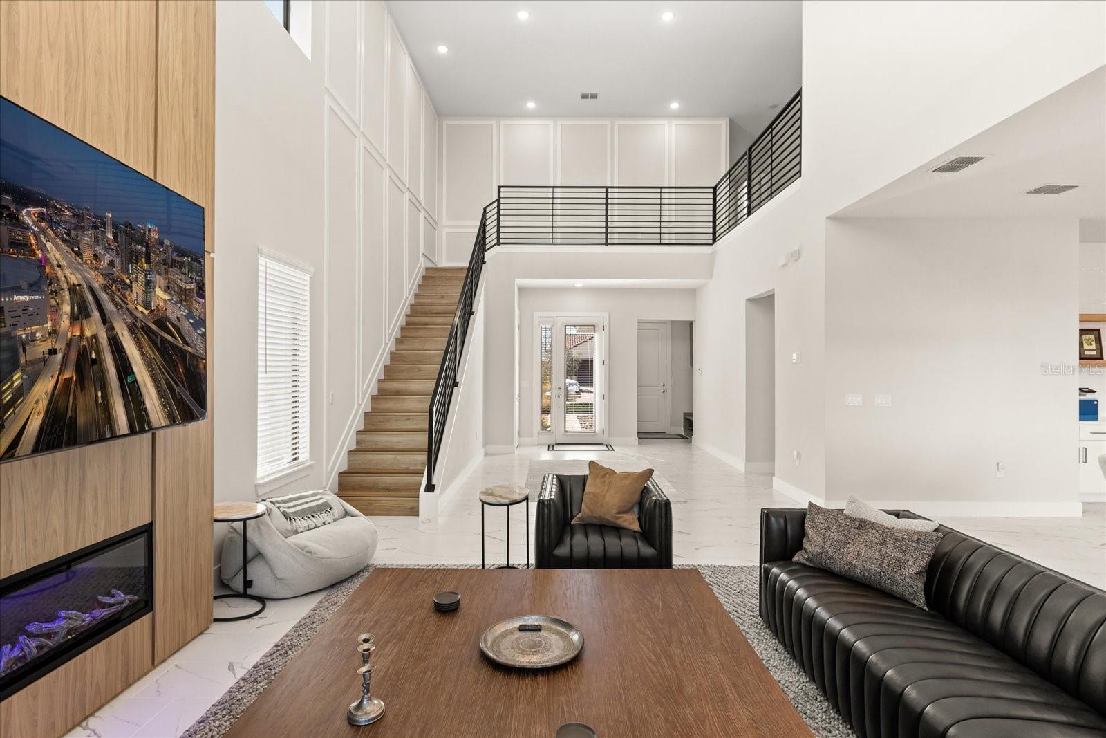 Image 6 of 57 For 16009 Vetta Drive