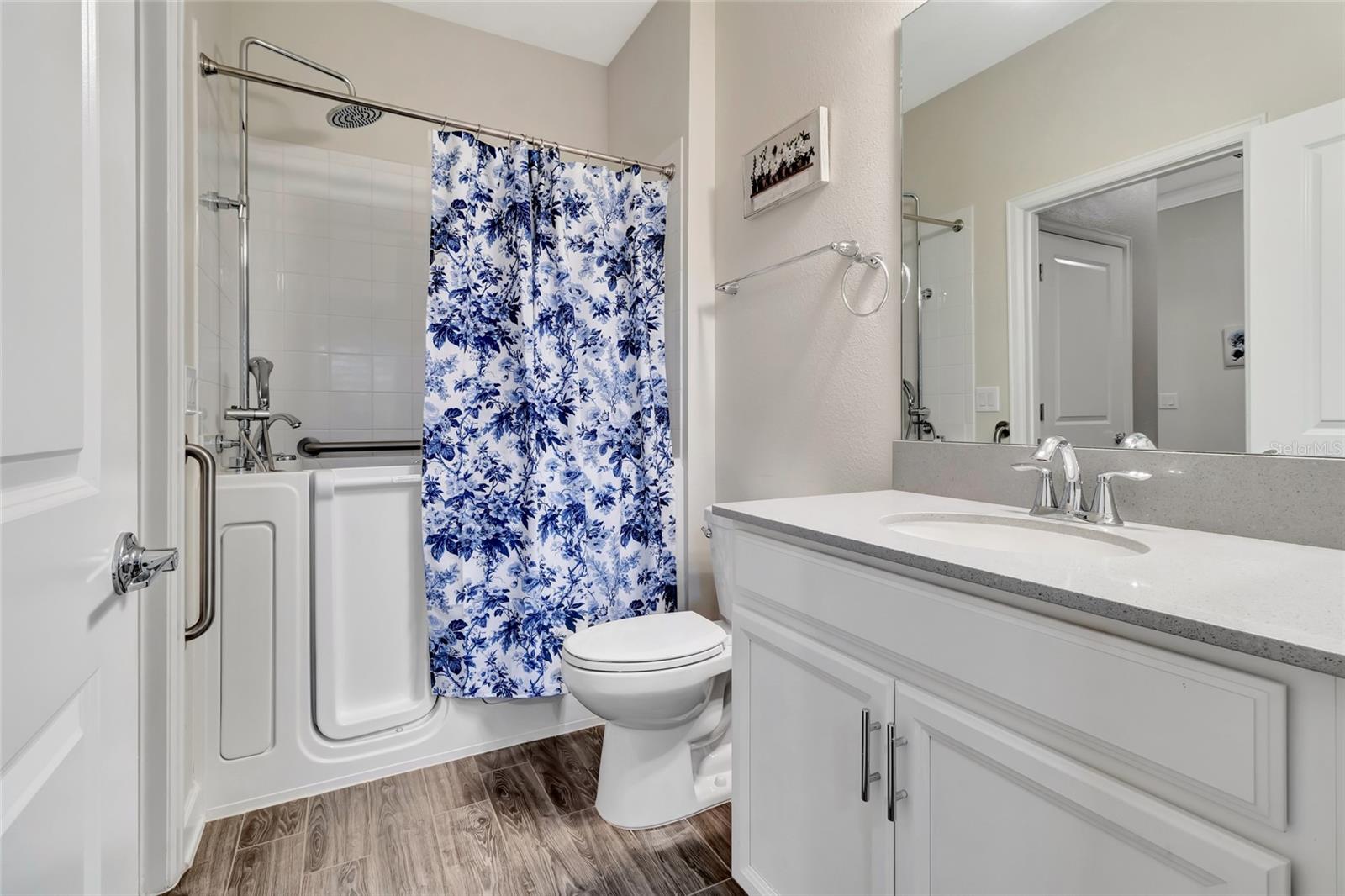 Image 17 of 33 For 3530 Belland Circle C