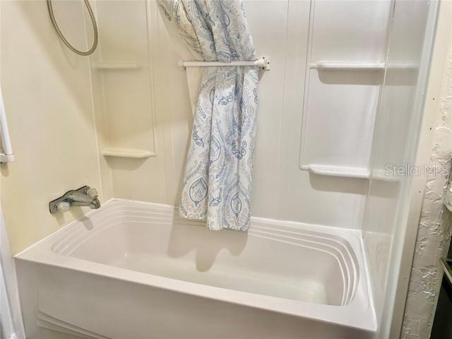 Image 15 of 25 For 610 Cottage Park Lane