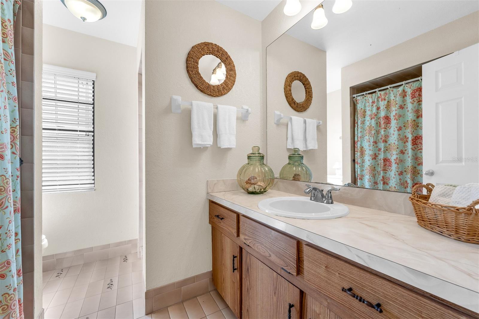 Image 42 of 68 For 3848 Topsail Trail