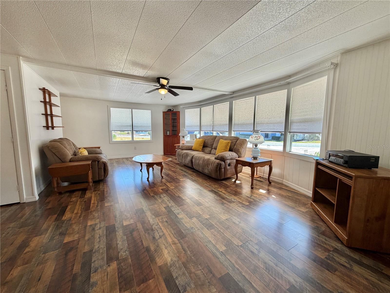 Image 12 of 73 For 103 Tamarisk Way