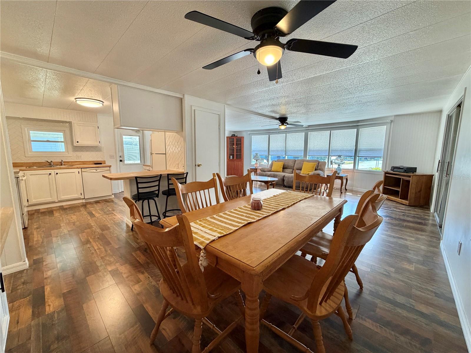 Image 15 of 73 For 103 Tamarisk Way