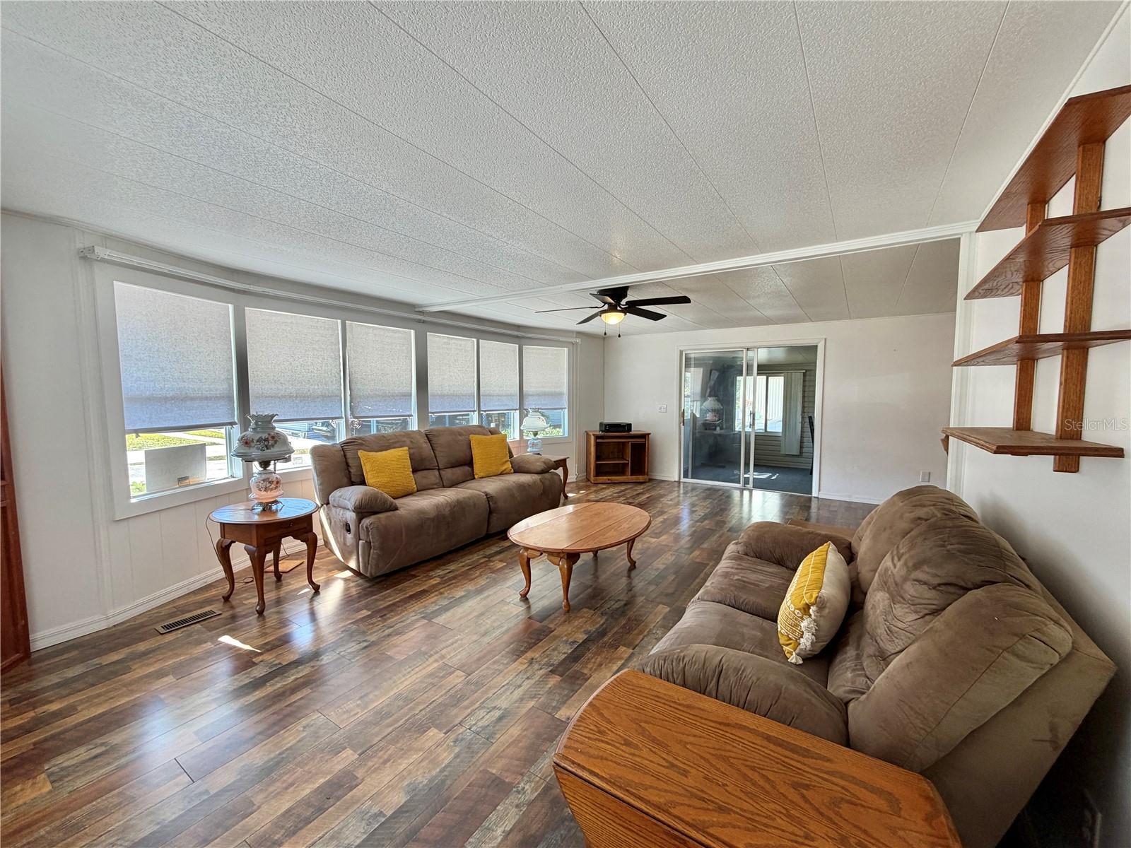 Image 2 of 73 For 103 Tamarisk Way