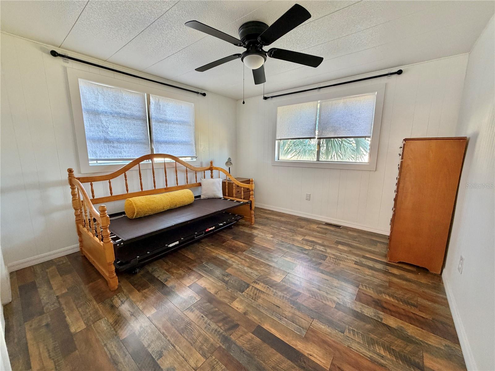 Image 37 of 73 For 103 Tamarisk Way