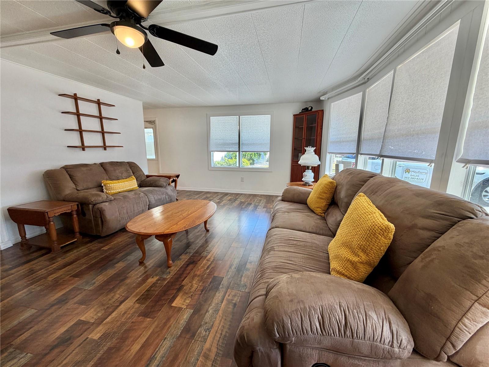 Image 7 of 73 For 103 Tamarisk Way