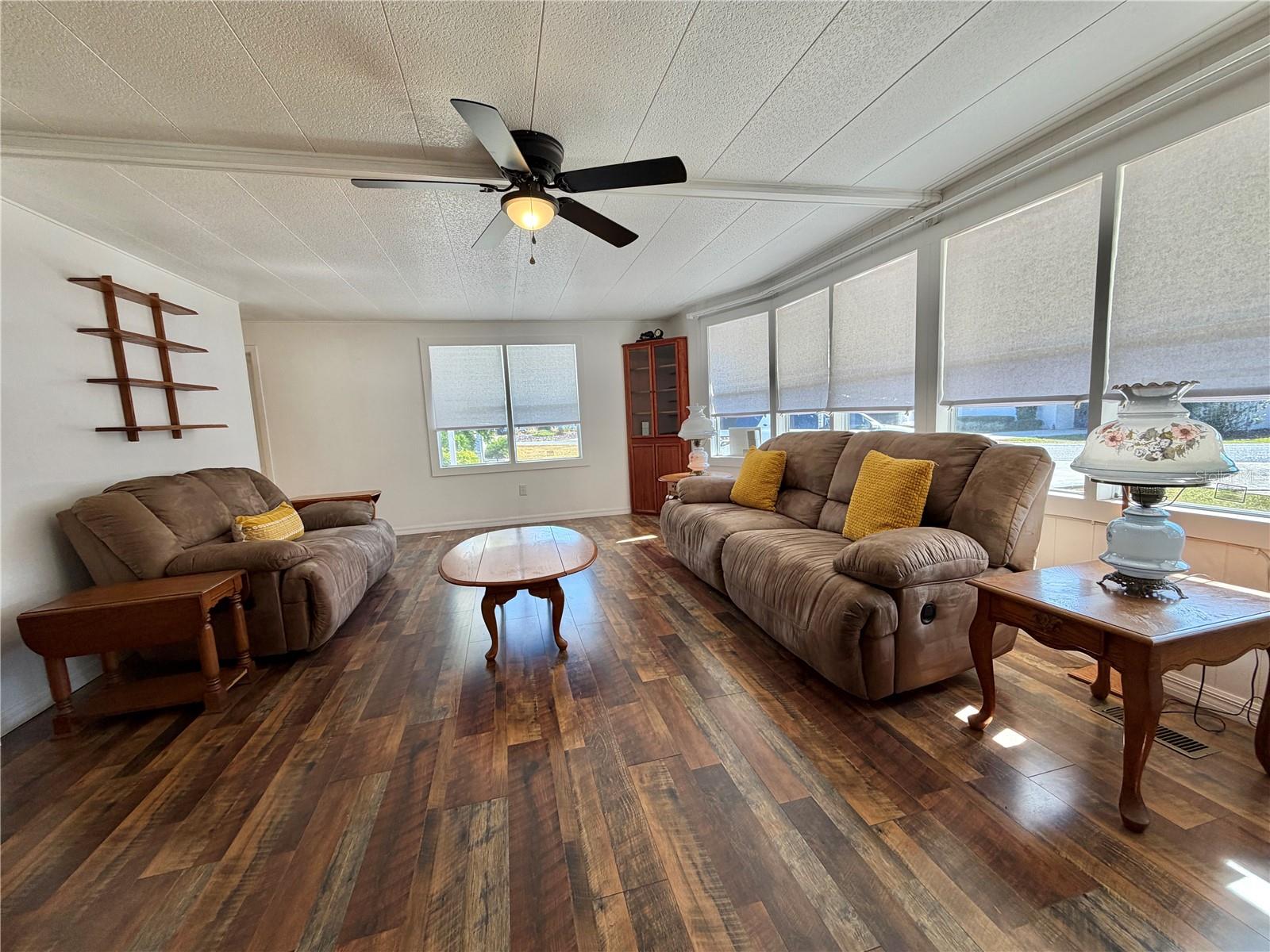 Image 9 of 73 For 103 Tamarisk Way