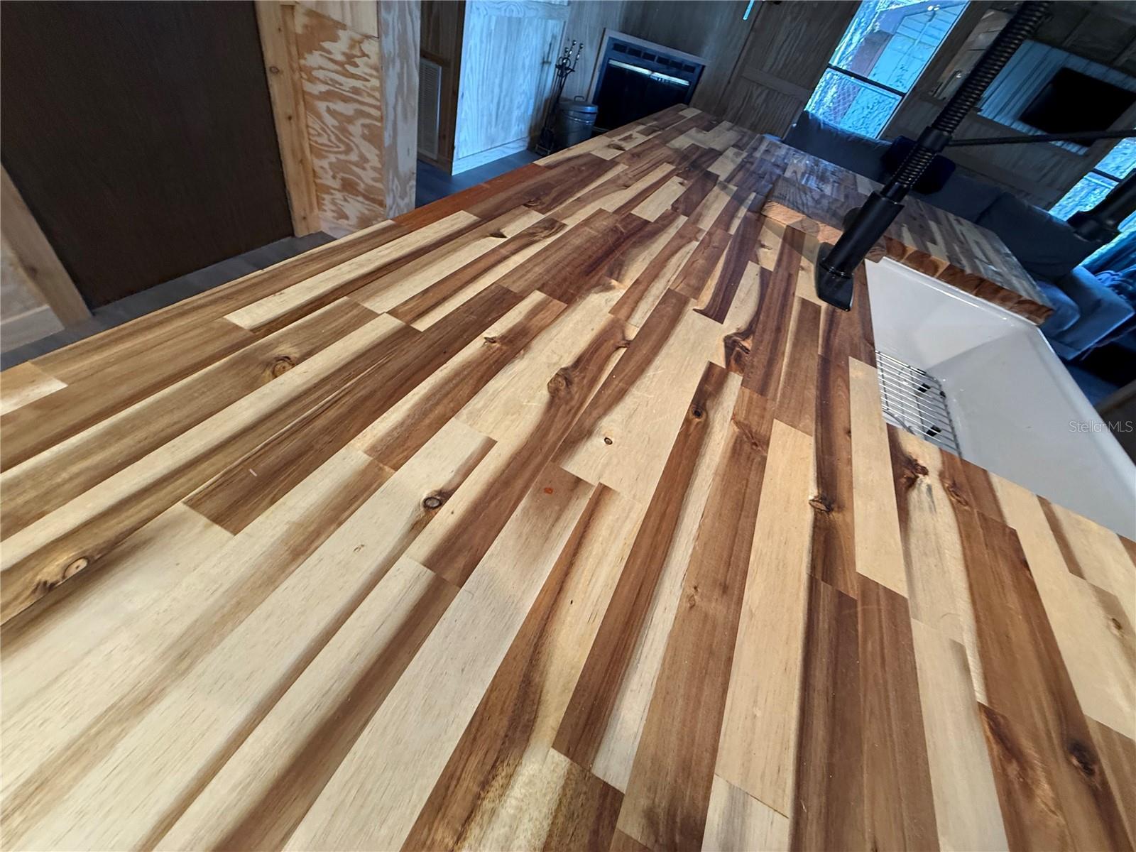 Image 14 of 50 For 27834 Veva Avenue