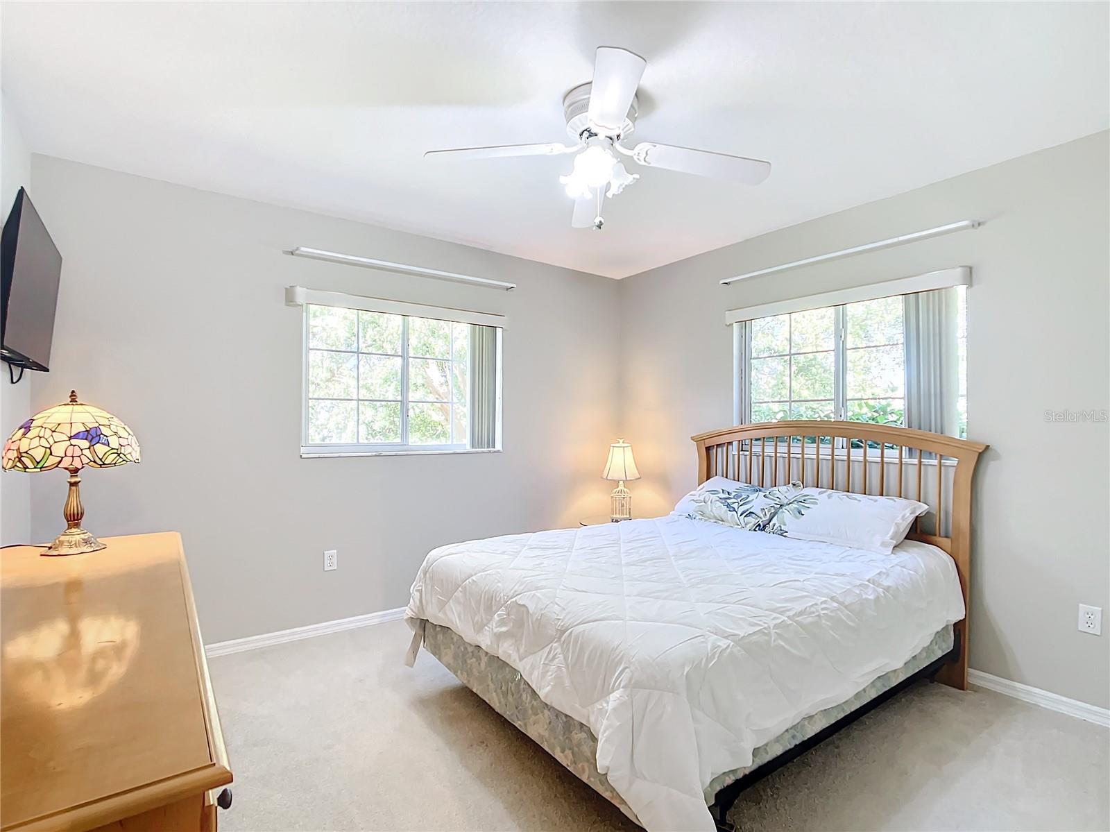 Image 12 of 37 For 13700 90th Court