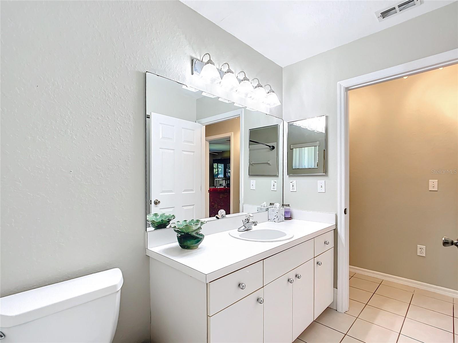 Image 14 of 37 For 13700 90th Court