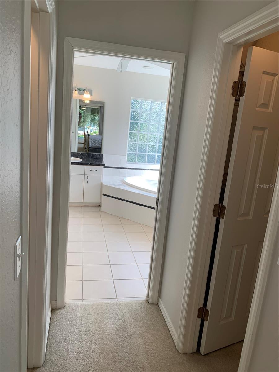 Image 9 of 37 For 13700 90th Court