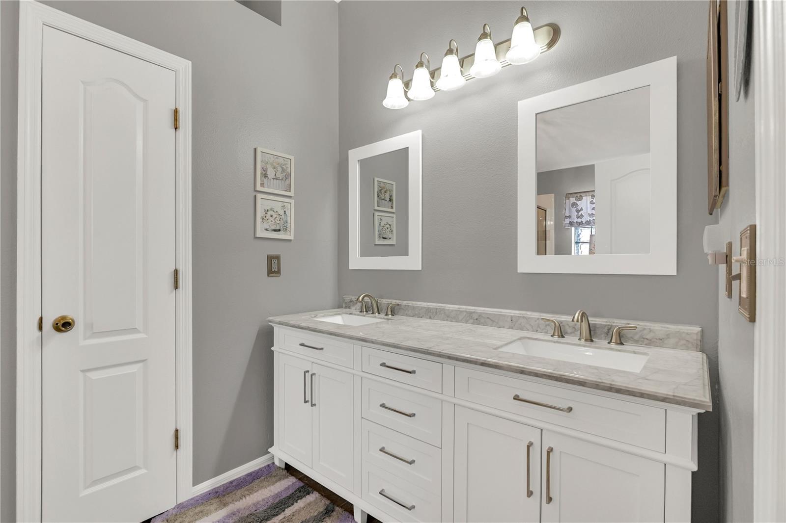 Image 15 of 33 For 10521 Cedar Forest Circle