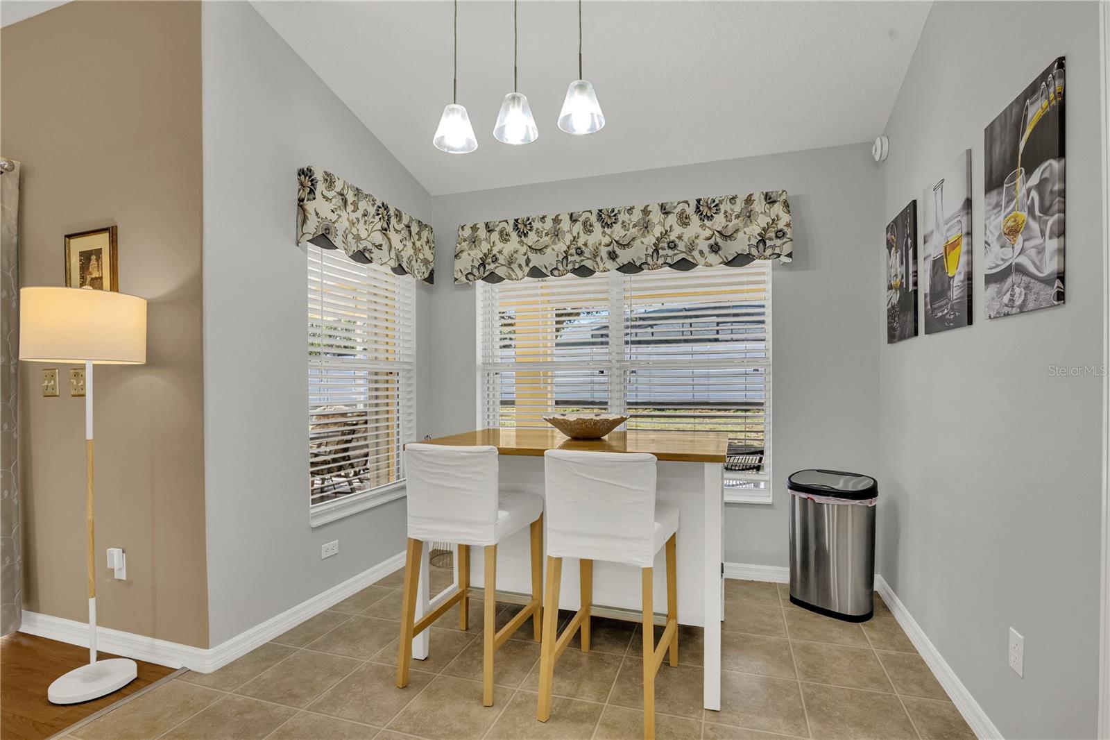 Image 8 of 33 For 10521 Cedar Forest Circle