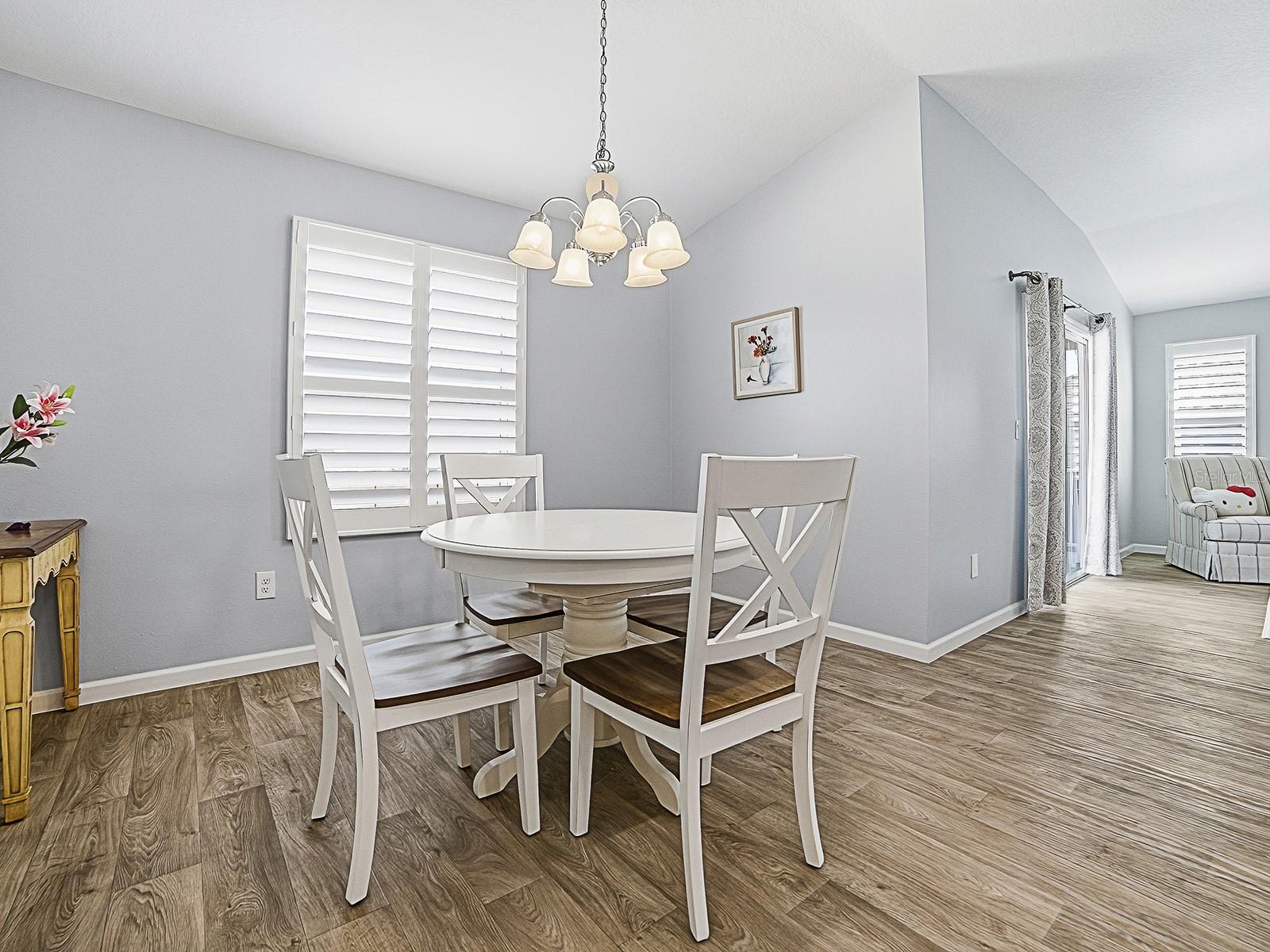 Image 14 of 39 For 3319 Rohan Road