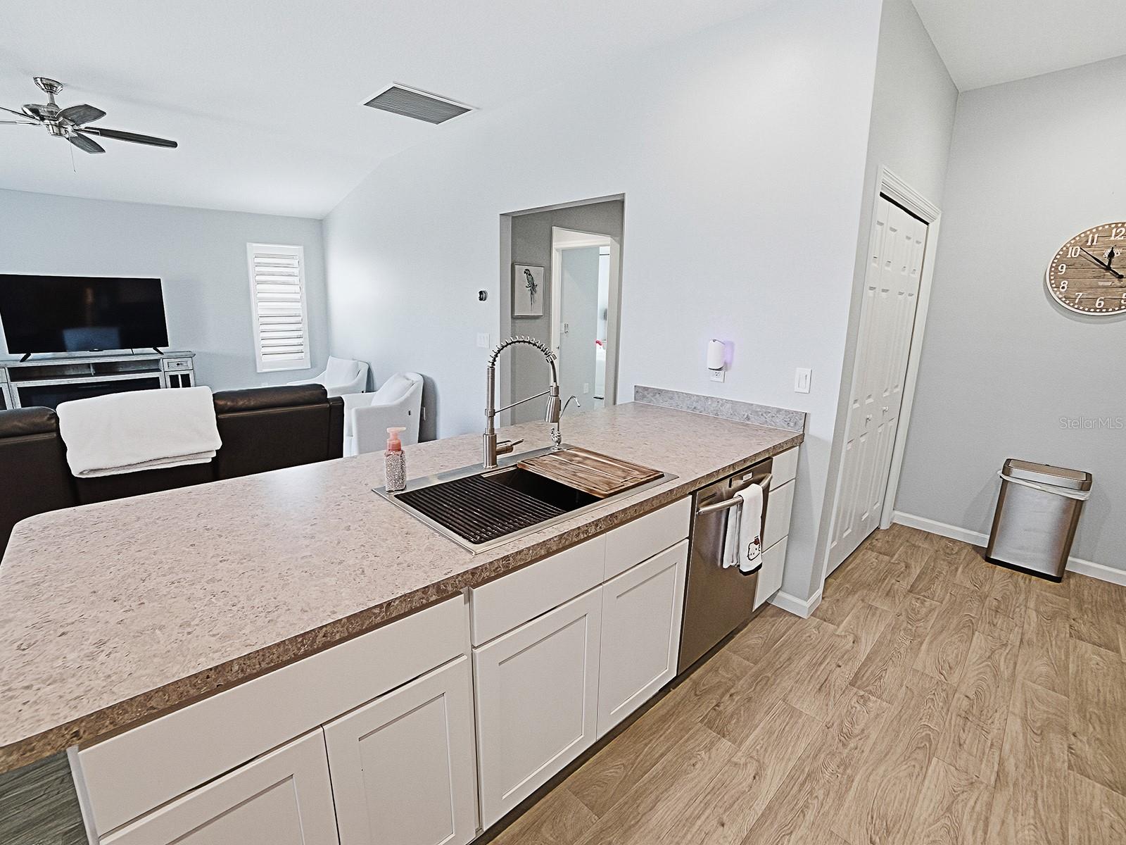 Image 17 of 39 For 3319 Rohan Road