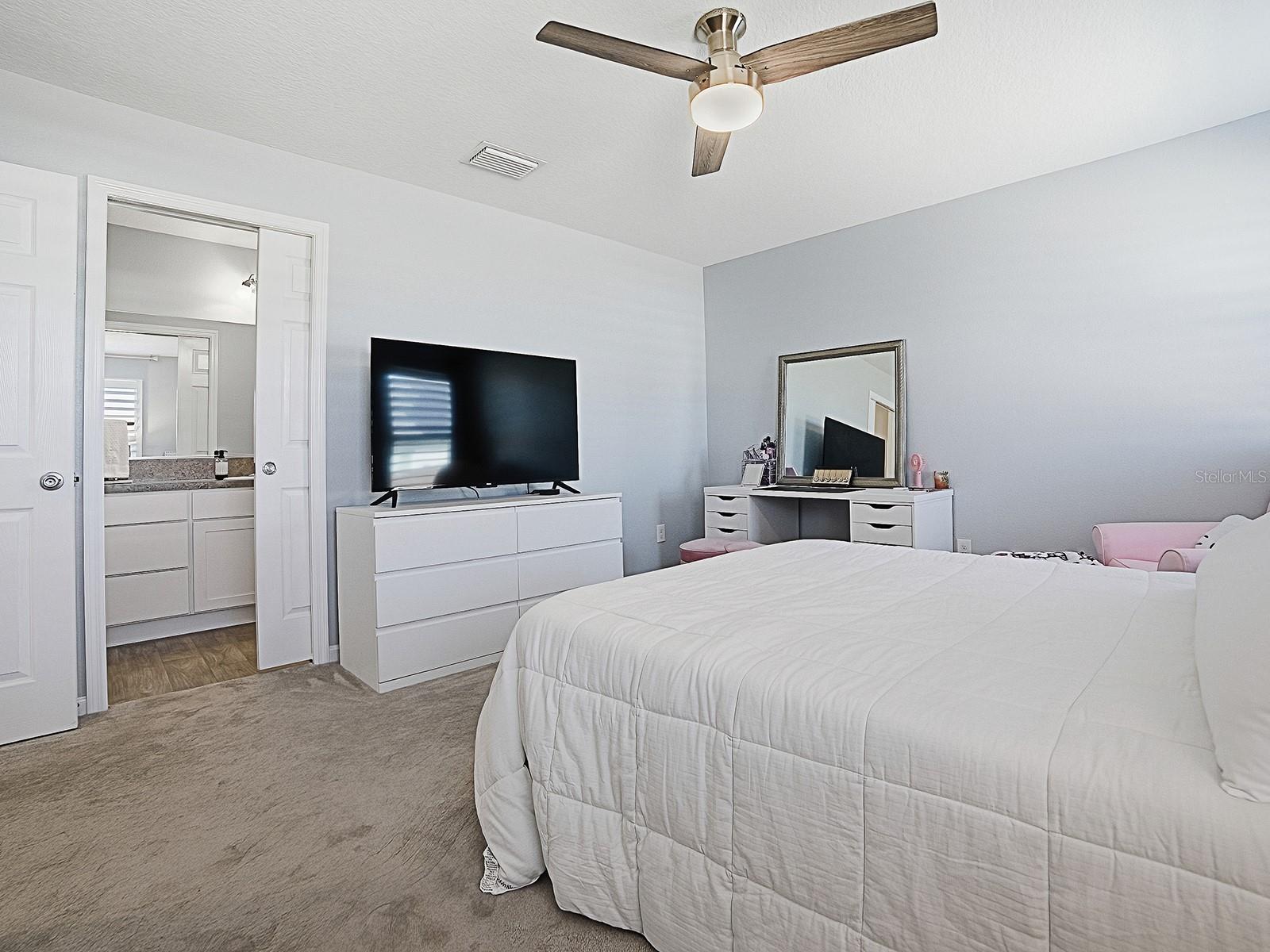 Image 20 of 39 For 3319 Rohan Road