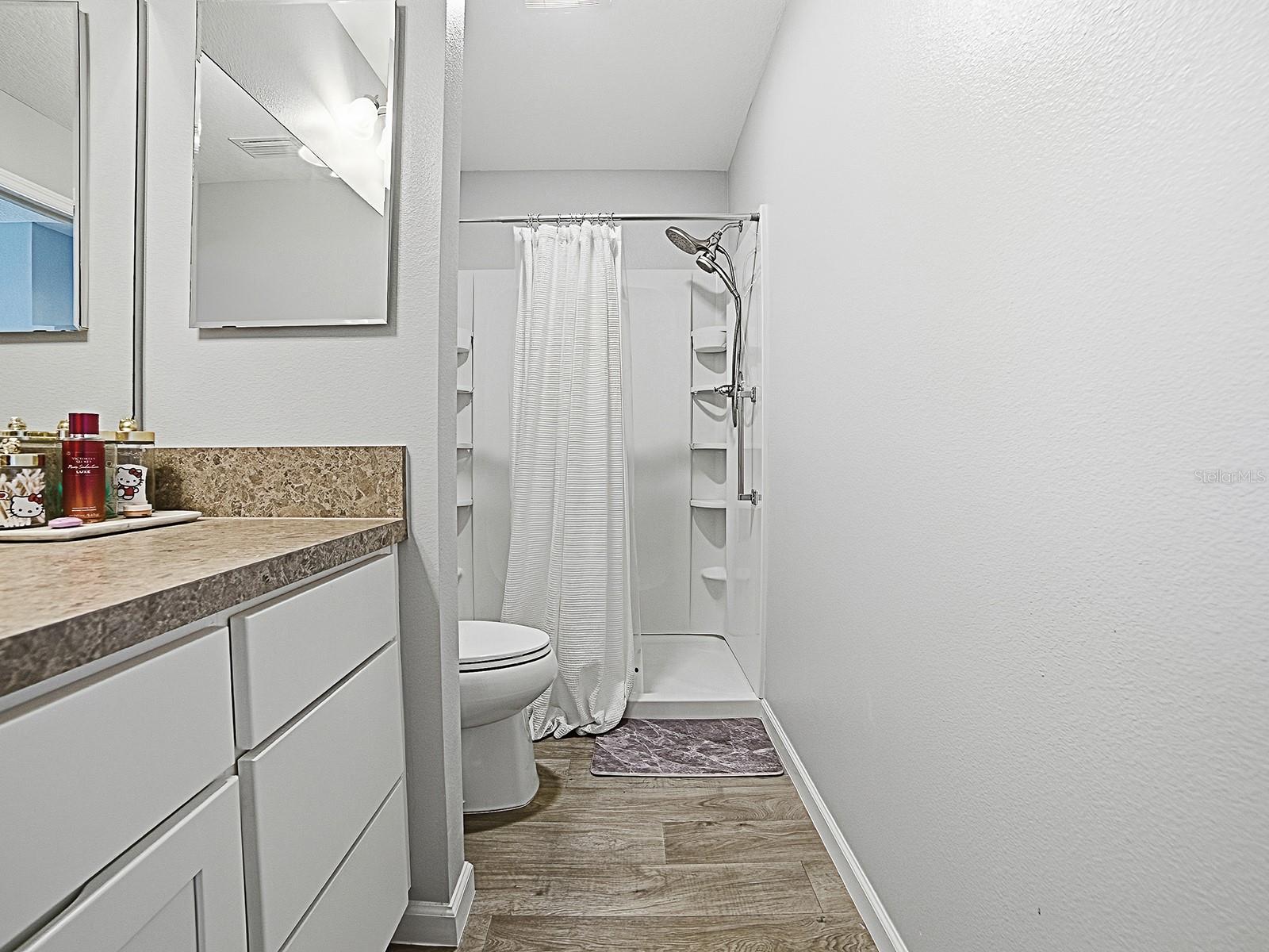 Image 23 of 39 For 3319 Rohan Road