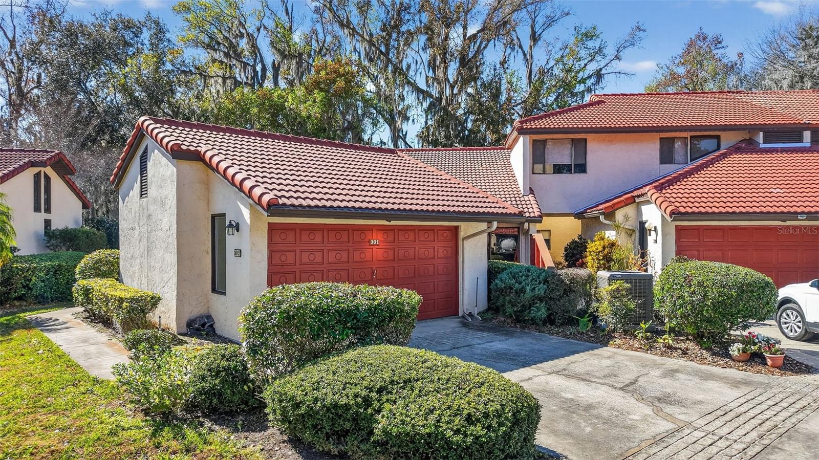 Details for 301 Clusterwood Drive, YALAHA, FL 34797