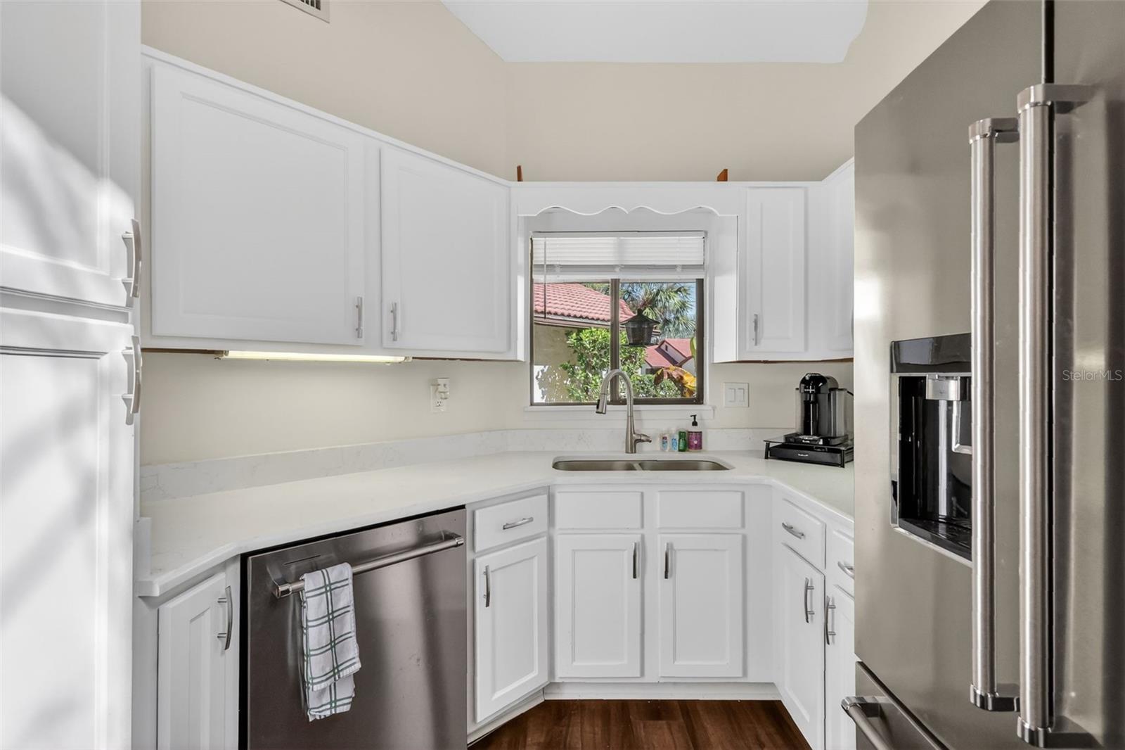 Image 11 of 48 For 301 Clusterwood Drive