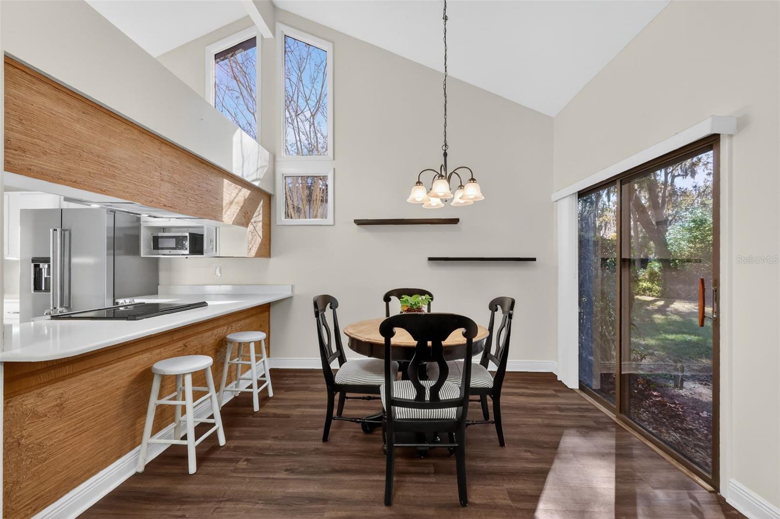 Image 17 of 48 For 301 Clusterwood Drive