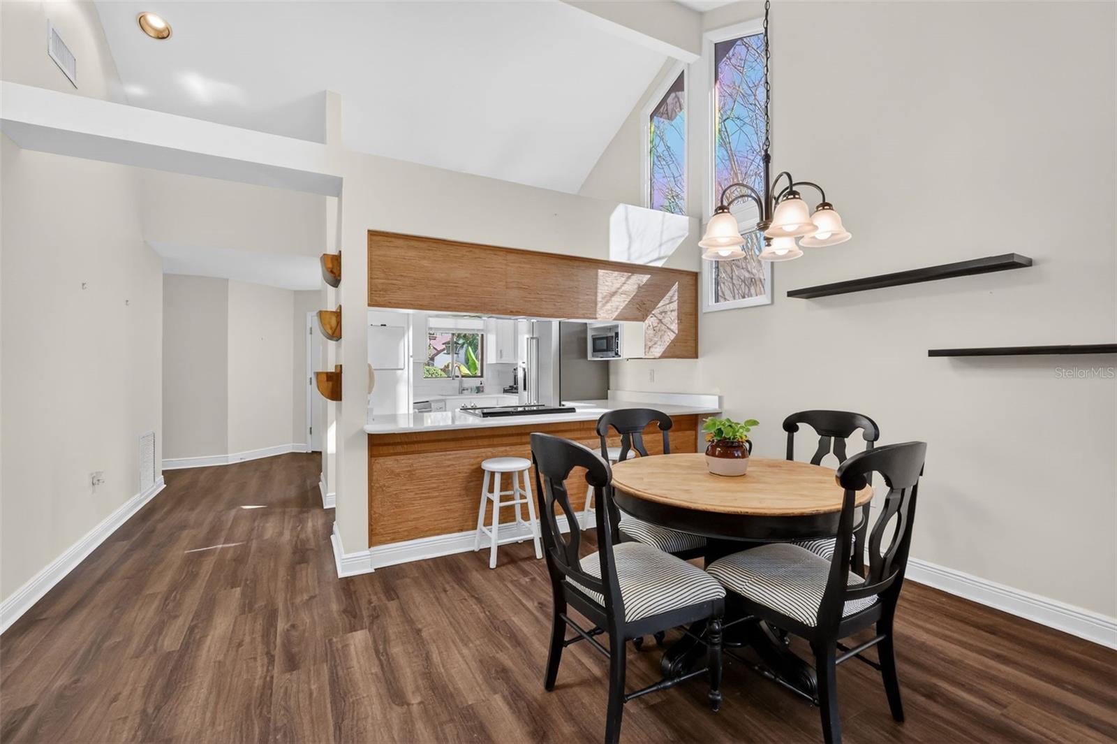 Image 19 of 48 For 301 Clusterwood Drive