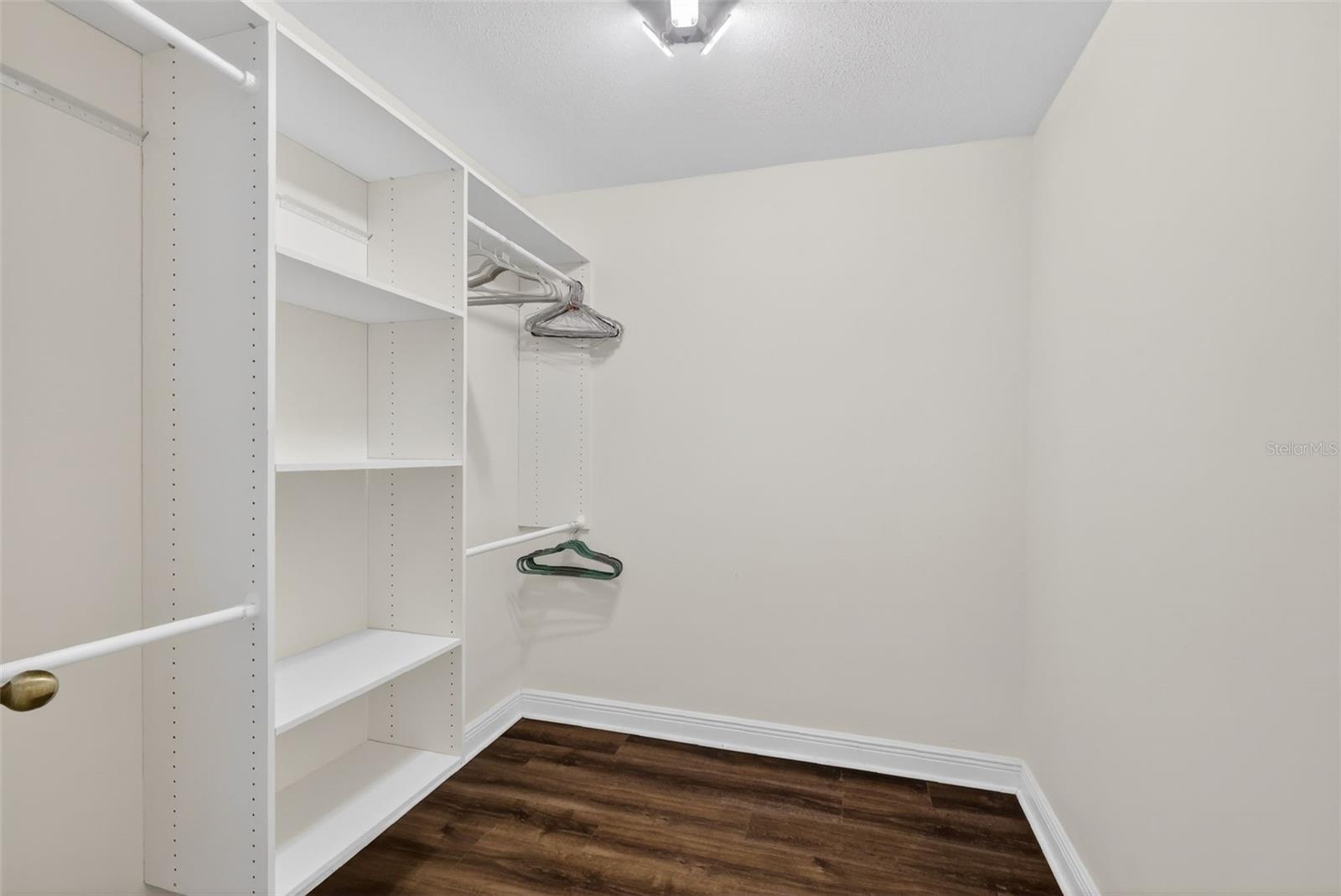 Image 24 of 48 For 301 Clusterwood Drive